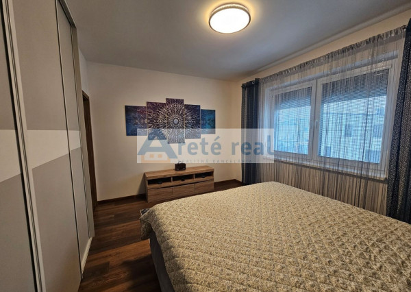 Areté real - Predaj nádherného, nadštandardného, výborne dispozične riešeného 3-izbového bytu s veľkorysou zimnou záhradou a terasou v dobrej lokalite v Slovenskom Grobe, Malý Raj