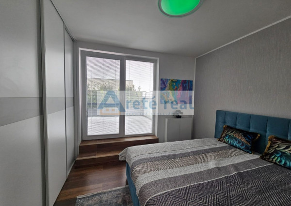 Areté real - Predaj nádherného, nadštandardného, výborne dispozične riešeného 3-izbového bytu s veľkorysou zimnou záhradou a terasou v dobrej lokalite v Slovenskom Grobe, Malý Raj