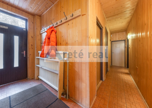 ARETÉ REAL – PREDAJ BUDOVY NA ŠPORTOVÉ A REKREAČNÉ ÚČELY S TROMA CHATKAMI, MODRA, HARMÓNIA