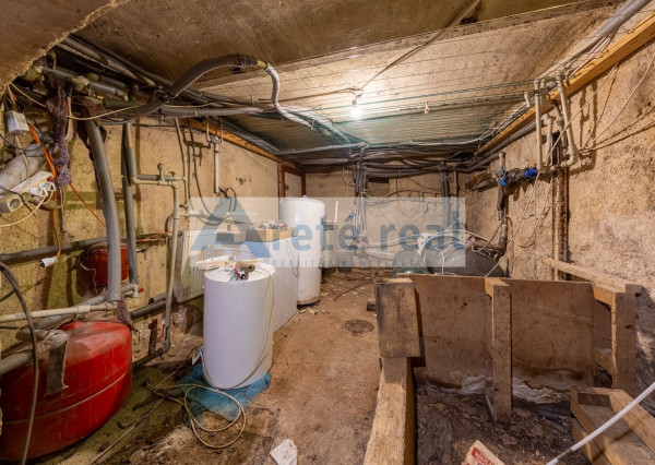 ARETÉ REAL – PREDAJ BUDOVY NA ŠPORTOVÉ A REKREAČNÉ ÚČELY S TROMA CHATKAMI, MODRA, HARMÓNIA