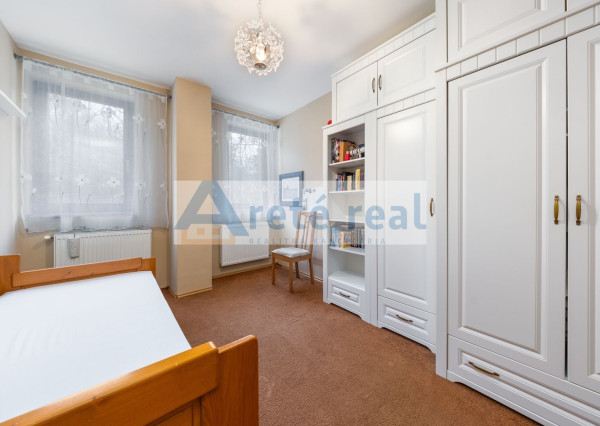 ARETÉ REAL – PREDAJ BUDOVY NA ŠPORTOVÉ A REKREAČNÉ ÚČELY S TROMA CHATKAMI, MODRA, HARMÓNIA