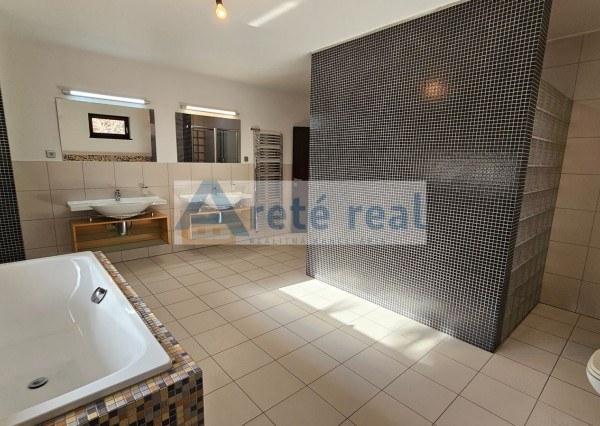 Areté real - Predaj samostatne stojaceho rodinného domu v pokojnej tichej lokalite v obci Nová Dedinka