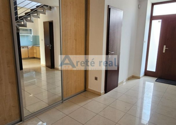 Areté real - Predaj samostatne stojaceho rodinného domu v pokojnej tichej lokalite v obci Nová Dedinka