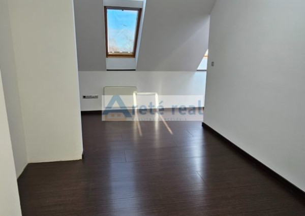 Areté real - Predaj samostatne stojaceho rodinného domu v pokojnej tichej lokalite v obci Nová Dedinka