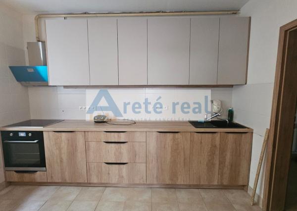 Areté real - Prenájom veľmi pekného, priestranného 3,5-izbového bytu s parkovacím miestom, Pezinok, ul. Cajlanská