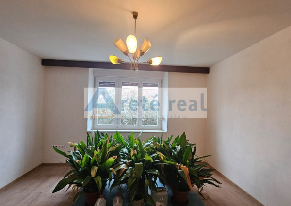 Areté real - Prenájom veľmi pekného, priestranného 3,5-izbového bytu s parkovacím miestom, Pezinok, ul. Cajlanská