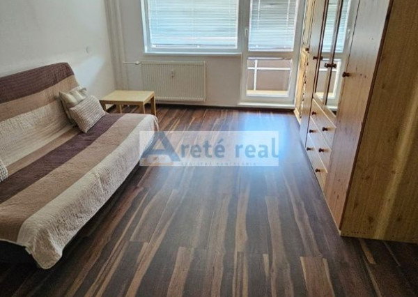 Areté real - Prenájom veľmi pekného, priestranného 2-izbového bytu s  loggiou, Malacky, ul. D. Skuteckého