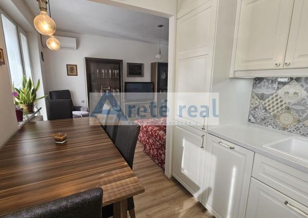 Areté real - Rezervovane! Predaj veľmi pekného, výborne dispozične riešeného, zrekonštruovaného 2-izbového bytu s balkónom v centre Pezinka, ul. Záhradná