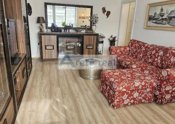 Areté real - Rezervovane! Predaj veľmi pekného, výborne dispozične riešeného, zrekonštruovaného 2-izbového bytu s balkónom v centre Pezinka, ul. Záhradná