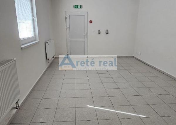 Areté real - Prenájom prevádzkových priestorov s parkovacím miestom v dobrej lokalite v Pezinku, ul. Šenkvická cesta, GAS CENTRUM