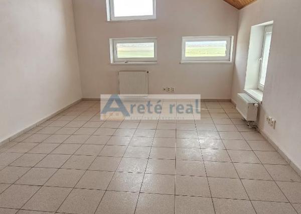 Areté real - Prenájom prevádzkových priestorov s parkovacím miestom v dobrej lokalite v Pezinku, ul. Šenkvická cesta, GAS CENTRUM