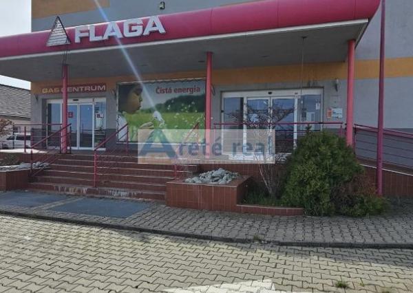 Areté real - Prenájom prevádzkových priestorov s parkovacím miestom v dobrej lokalite v Pezinku, ul. Šenkvická cesta, GAS CENTRUM