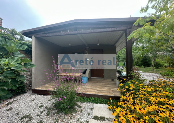 ARETÉ REAL – PREDAJ STAVEBNÉHO POZEMKU S RODINNÝM DOMOM, NEBYTOVÝMI BUDOVAMI A NÁDÁHERNOU ZÁHRADOU V CENTRE MODRY, ŠTÚROVA