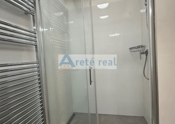 ARETÉ REAL – PREDAJ STAVEBNÉHO POZEMKU S RODINNÝM DOMOM, NEBYTOVÝMI BUDOVAMI A NÁDÁHERNOU ZÁHRADOU V CENTRE MODRY, ŠTÚROVA