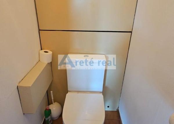 Areté real - Prenájom výborne dispozične riešeného 3,5-izbového bytu s loggiou v dobrej lokalite v Pezinku, ul. Svätoplukova