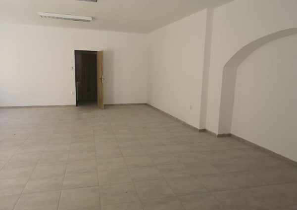 Areté real, Prenájom 87,2 m2 obchodného priestoru s parkovacím miestom v priamom centre mesta Pezinok