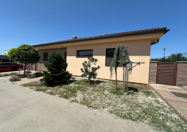 ARETÉ REAL - PREDAJ NOVOSTAVBY 4-IZBOVÉHO RD V NOVEJ LOKALITE, ŠENKVICE, A. BEHUNKA