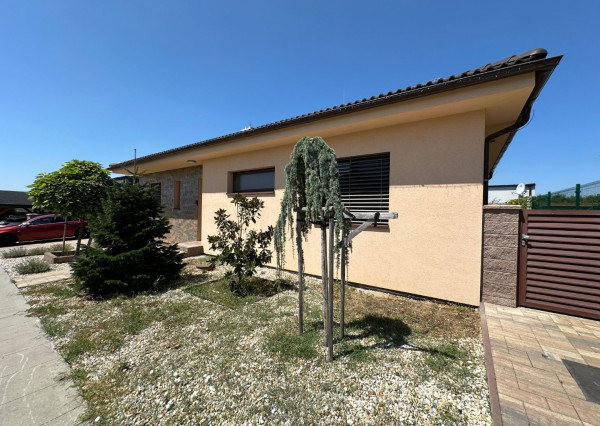 ARETÉ REAL - PREDAJ NOVOSTAVBY 4-IZBOVÉHO RD V NOVEJ LOKALITE, ŠENKVICE, A. BEHUNKA