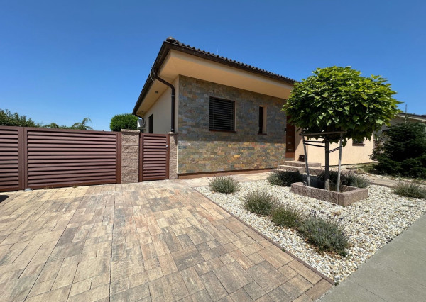 ARETÉ REAL - PREDAJ NOVOSTAVBY 4-IZBOVÉHO RD V NOVEJ LOKALITE, ŠENKVICE, A. BEHUNKA