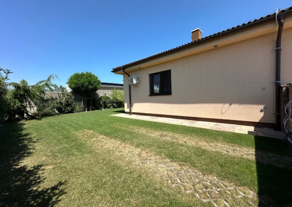 ARETÉ REAL - PREDAJ NOVOSTAVBY 4-IZBOVÉHO RD V NOVEJ LOKALITE, ŠENKVICE, A. BEHUNKA