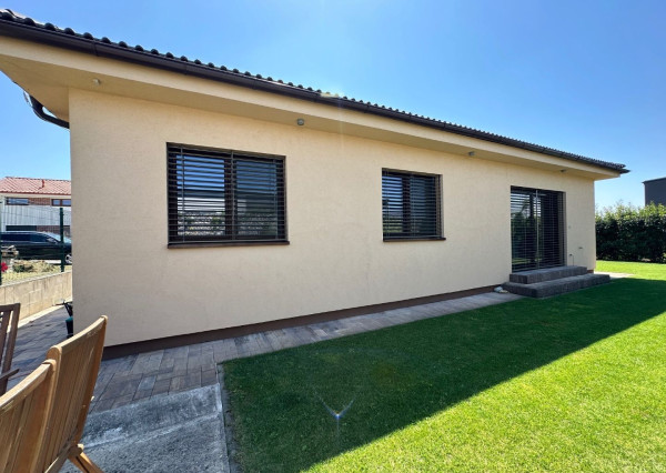 ARETÉ REAL - PREDAJ NOVOSTAVBY 4-IZBOVÉHO RD V NOVEJ LOKALITE, ŠENKVICE, A. BEHUNKA