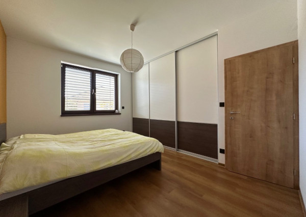 ARETÉ REAL - PREDAJ NOVOSTAVBY 4-IZBOVÉHO RD V NOVEJ LOKALITE, ŠENKVICE, A. BEHUNKA