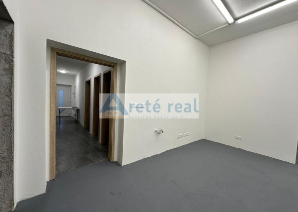 ARETÉ REAL- prenájom skladovacích, výrobných, kancelárskych priestoroch po kompletnej rekonštrukcii v Pezinku.