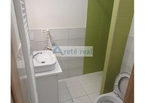 Areté real - Bývajte blízko Senca, ale aj Pezinka.