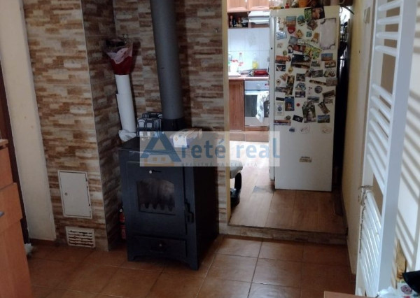 Areté real - Zľava!Predaj dvojgeneračného rodinného domu vhodného aj na podnikanie spojeného s bývaním v strategickej lokalite s prístupom priamo z hlavnej cesty v obci Viničné