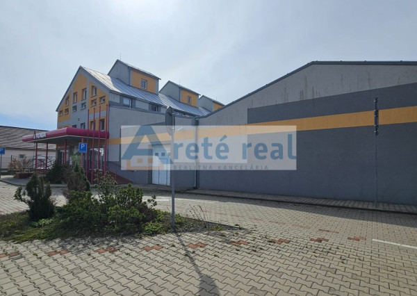 Areté real - Prenájom skladového priestoru aj s parkovacím miestom v lokalite s dobrým prístupom v Pezinku,ul. Šenkvická cesta, areál GAS CENTRUM