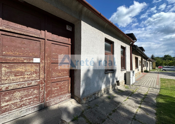 ARETÉ REAL – PREDAJ VINOHRADNÍCKEHO RODINNÉHO DOMU S NEBYTOVOU BUDOVOU V CENTRE MODRY, ŠTÚROVA