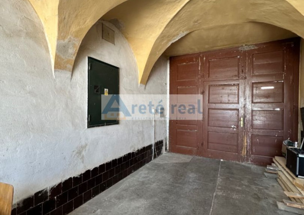 ARETÉ REAL – PREDAJ VINOHRADNÍCKEHO RODINNÉHO DOMU S NEBYTOVOU BUDOVOU V CENTRE MODRY, ŠTÚROVA