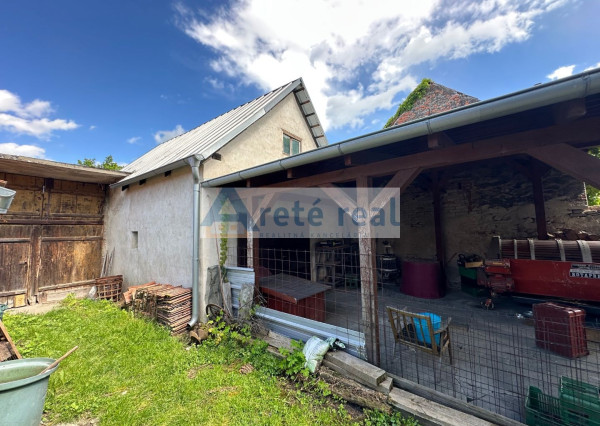 ARETÉ REAL – PREDAJ VINOHRADNÍCKEHO RODINNÉHO DOMU S NEBYTOVOU BUDOVOU V CENTRE MODRY, ŠTÚROVA