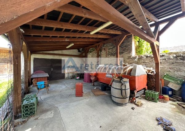 ARETÉ REAL – PREDAJ VINOHRADNÍCKEHO RODINNÉHO DOMU S NEBYTOVOU BUDOVOU V CENTRE MODRY, ŠTÚROVA