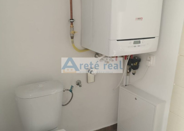 Areté real, Prenájom veľmi pekného 2-izbového bytu s parkovacím miestom v priamom centre mesta Pezinok