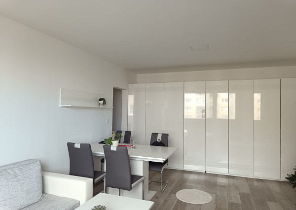 ARETÉ REAL - PRENÁJOM MODERNE, KOMPLETNE ZARIADENÉHO 2 BYTU V PEZINKU, VYHĽADÁVANÁ LOKALITA, KRÁSNA PRÍRODA V OKOLÍ