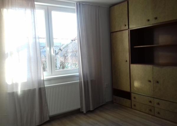 Areté real-Prenájom slnečného 2 izbového bytu v r.domom,samostatný vstup,kompletná rekonštrukcia