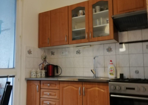 Areté real- Výmena slnečného 2 i.bytu v centre Senca s loggiou, výťah.