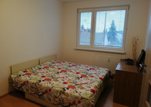 Areté real- Výmena slnečného 2 i.bytu v centre Senca s loggiou, výťah.