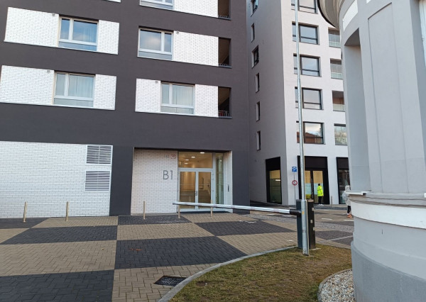 ARETÉ REAL- PRENÁJOM  NOVOSTAVBY 2 IZ.BYTU,JÉGÉHO ALEJ, LOGGIA,VNÚTORNÉ PARKOVACIE STÁTIE POD B.DOMOM