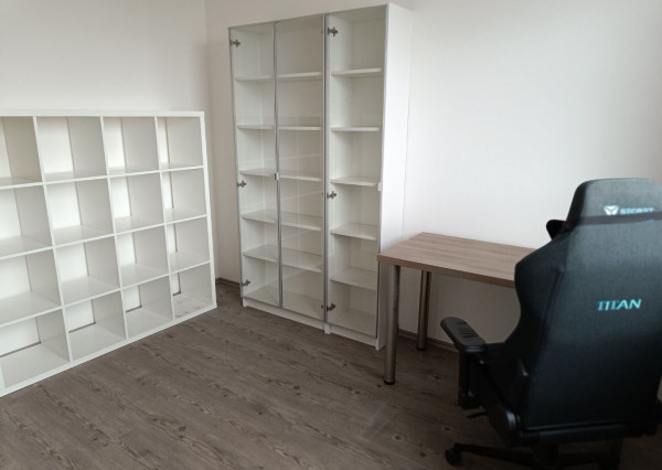 ARETÉ REAL-PRENÁJOM 4 IZ.BYTU V NOVOSTAVBE, VLASTNÉ PARKOVACIE MIESTO,PIVNICA,LOGGIA