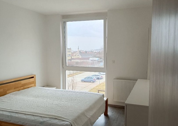 ARETÉ REAL-PRENÁJOM 4 IZ.BYTU V NOVOSTAVBE, VLASTNÉ PARKOVACIE MIESTO,PIVNICA,LOGGIA