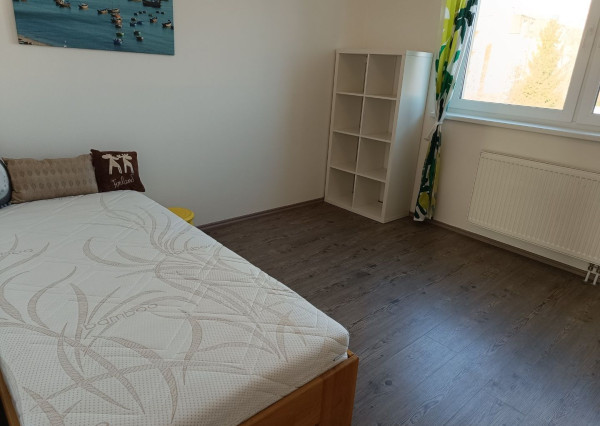 ARETÉ REAL-PRENÁJOM 4 IZ.BYTU V NOVOSTAVBE, VLASTNÉ PARKOVACIE MIESTO,PIVNICA,LOGGIA