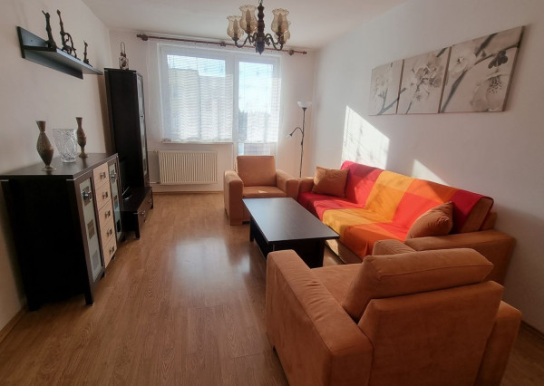 Areté real, Prenájom 2-izbového príjemného bytu s balkónom v Pezinku na Muškátovej ulici
