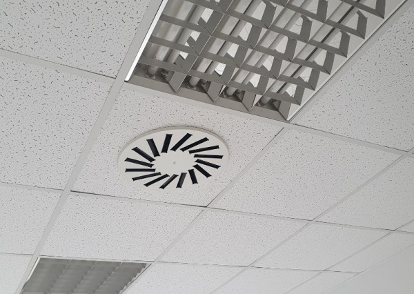 Areté real-Kancelárske priestory v srdci Senca na pešej zóne