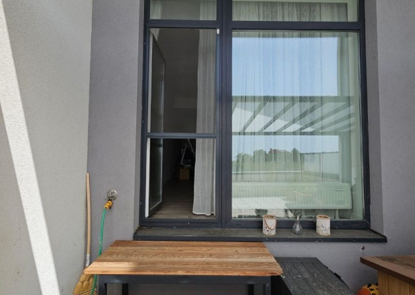 Areté real - Predaj výborne dispozične riešeného 4-izbového bytu s veľkorysou terasou a 2 parkovacími miestami v dobrej lokalite v Pezinku