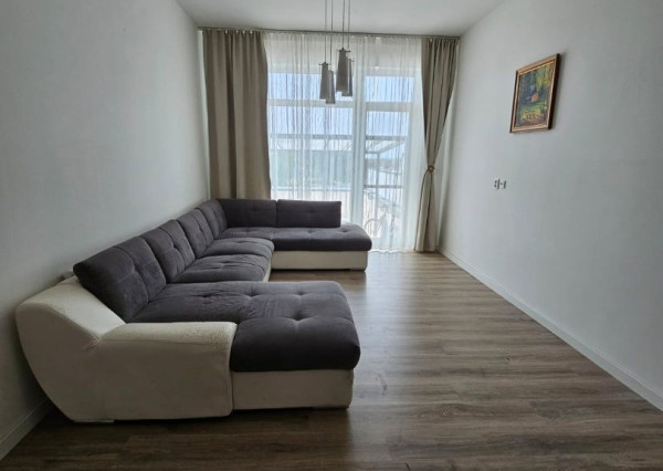 Areté real - Predaj výborne dispozične riešeného 4-izbového bytu s veľkorysou terasou a 2 parkovacími miestami v dobrej lokalite v Pezinku