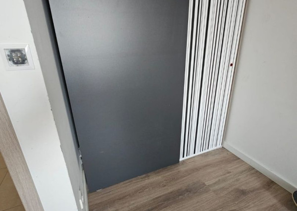 Areté real - Predaj výborne dispozične riešeného 4-izbového bytu s veľkorysou terasou a 2 parkovacími miestami v dobrej lokalite v Pezinku