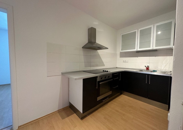 ARETÉ REAL - PRENÁJOM ČIASTOČNE ZARIADENÉHO 2-IZBOVÉHO BYTU V PRIAMOM CENTRE MESTA, PEZINOK, KOLLÁROVA