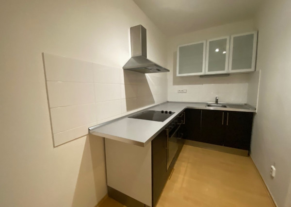 ARETÉ REAL - PRENÁJOM ČIASTOČNE ZARIADENÉHO 2-IZBOVÉHO BYTU V PRIAMOM CENTRE MESTA, PEZINOK, KOLLÁROVA